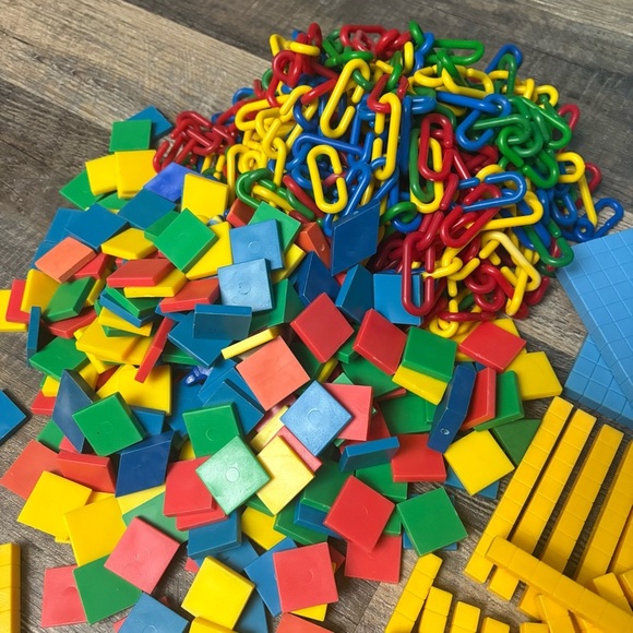 Math Manipulative Base Ten Counting Blocks, Plastic Geometric Tiles & Color Link - Picture 4 of 12